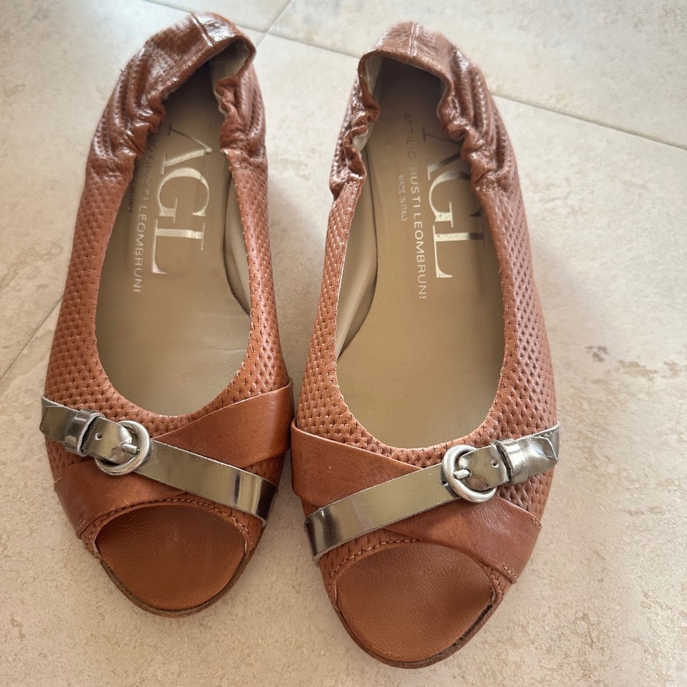 AGL Flats Size 6